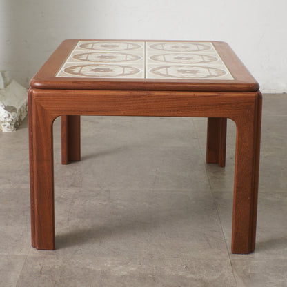 タイルトップ コーヒーテーブル