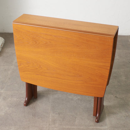 ドロップリーフ ゲートレッグテーブル