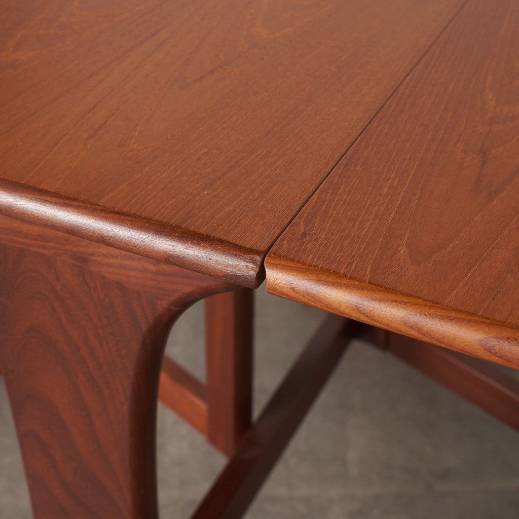 Fresco ドロップリーフゲートレッグテーブル