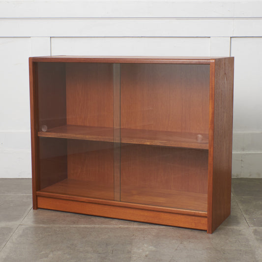 Fresco ガラスキャビネット