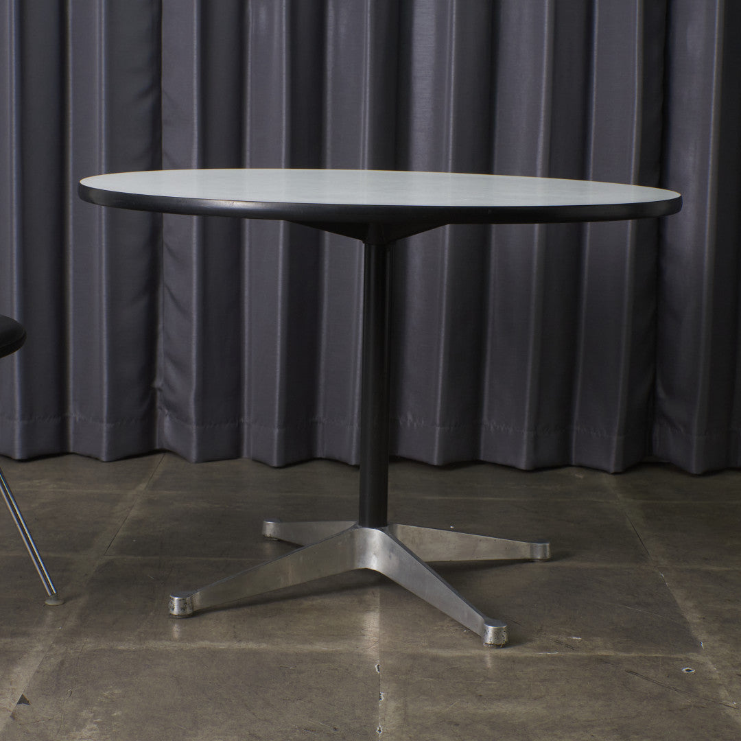 イームズ コントラクトベース ラウンドテーブル