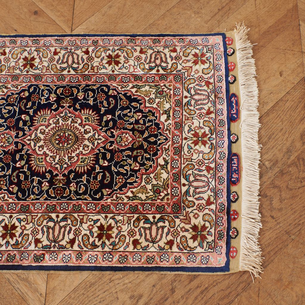 工房銘入り シルク製 ペルシャ絨毯