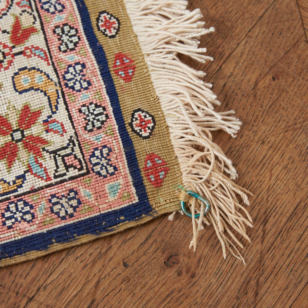 工房銘入り シルク製 ペルシャ絨毯