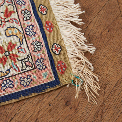 工房銘入り シルク製 ペルシャ絨毯