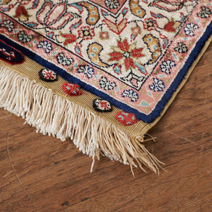 工房銘入り シルク製 ペルシャ絨毯