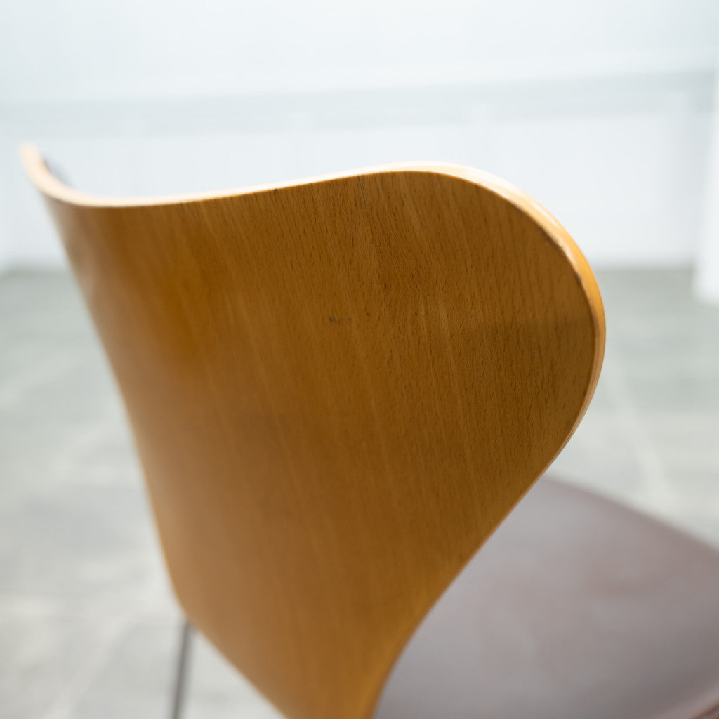 セブンチェア / フロントパディング