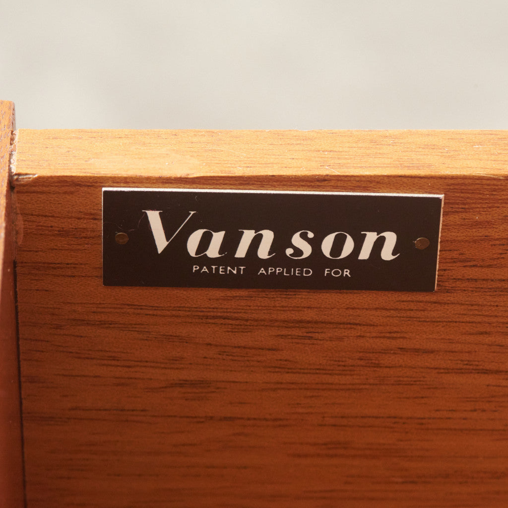 【発送の場合は即購入不可】 Vanson ウォールユニット キャビネット WG Evans&Sons 机 デスク チェスト 英国 ヴィンテージ Peter Hayward 本棚 モダン 鍵付 97226 VANSON ウォールユニット キャビネット｜W.G. エヴァンス＆サンズ W.G.