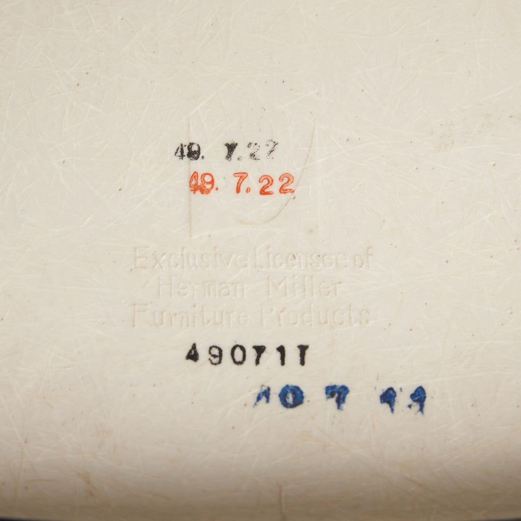 サイドシェルチェア スタッキングベース