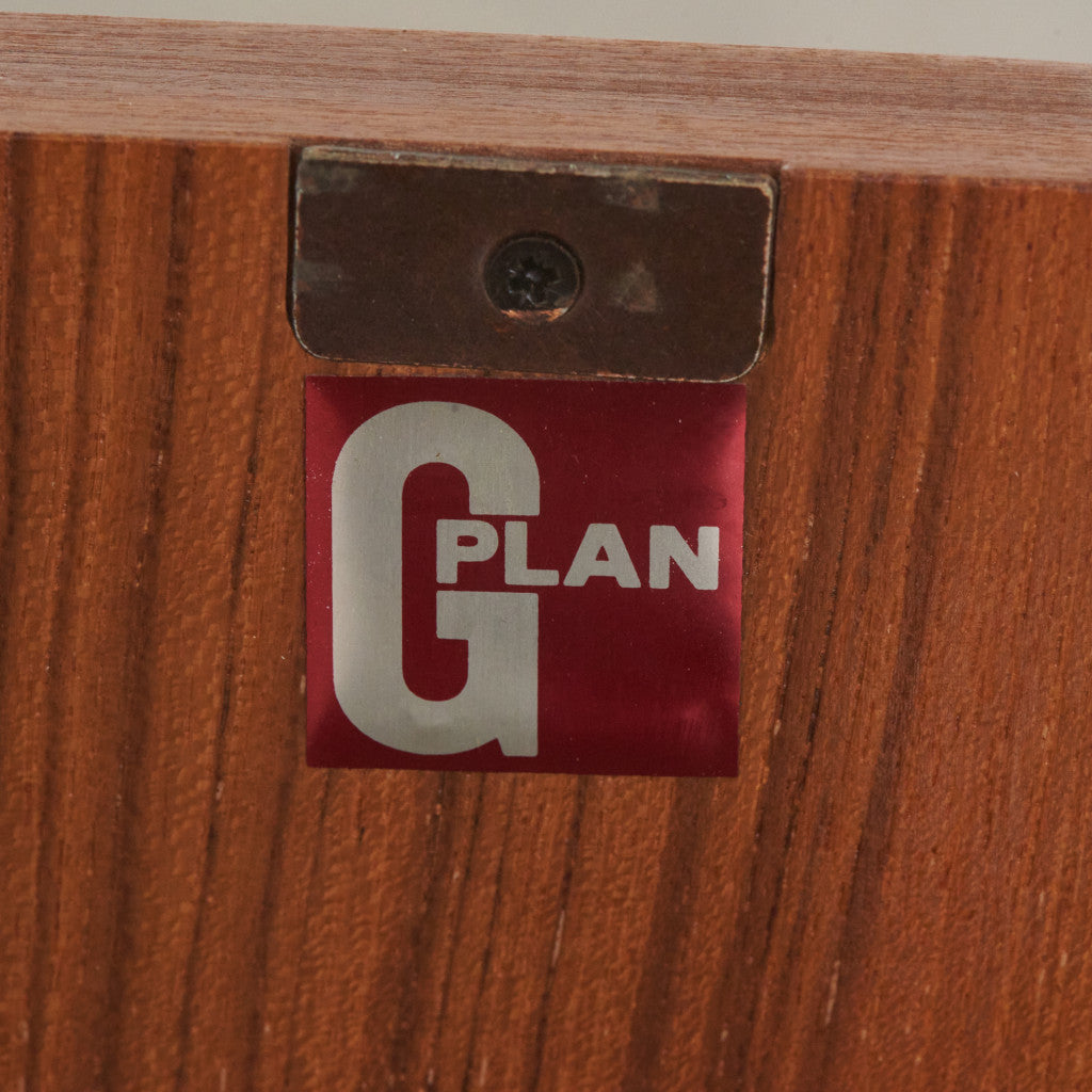 Form FIVE キャビネット