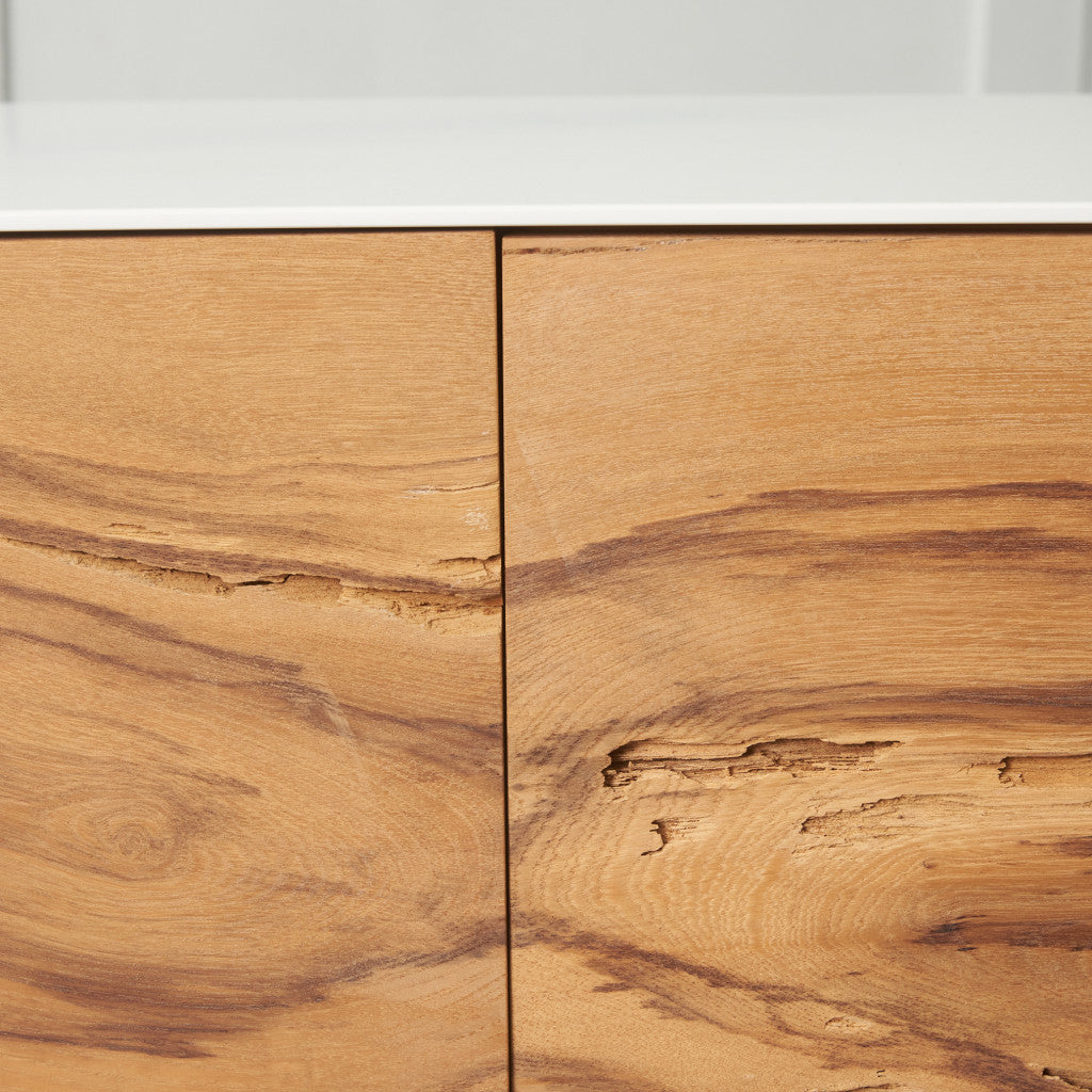 萵苣の木 サイドボード