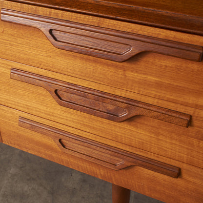 イギリス ヴィンテージ ハイサイドボード