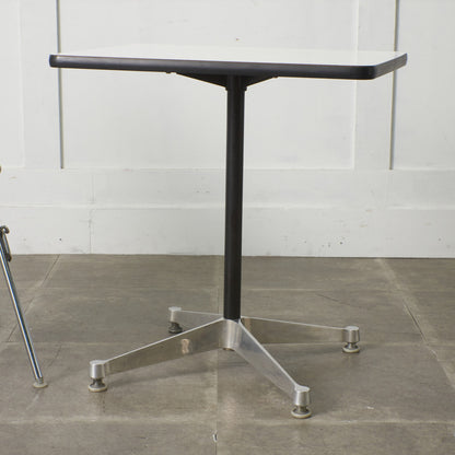 イームズ コントラクトベース テーブル