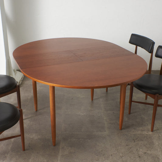 英国ヴィンテージ ラウンドダイニングテーブル