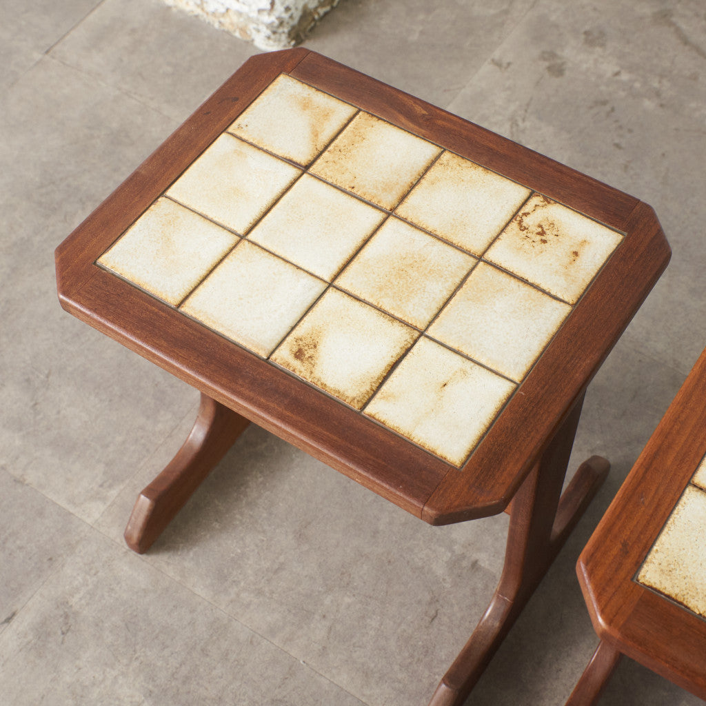 ヴィンテージ タイルトップ ネストテーブル (3585D)