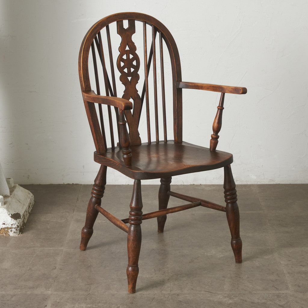 英国アンティーク ホイールバックウィンザーアームチェア