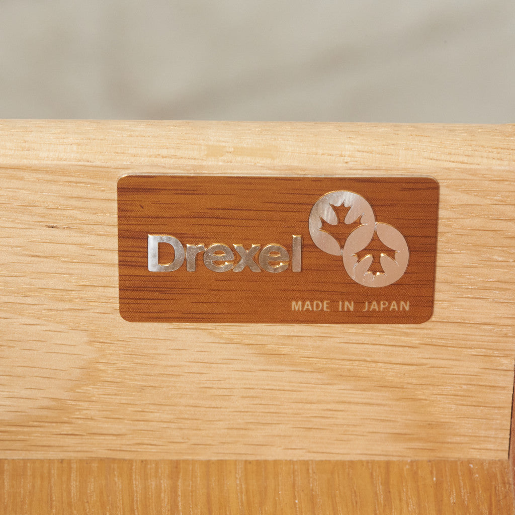 TRIUNE ナイトテーブル