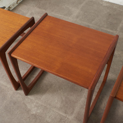 Quadrille ヴィンテージ ネストテーブル