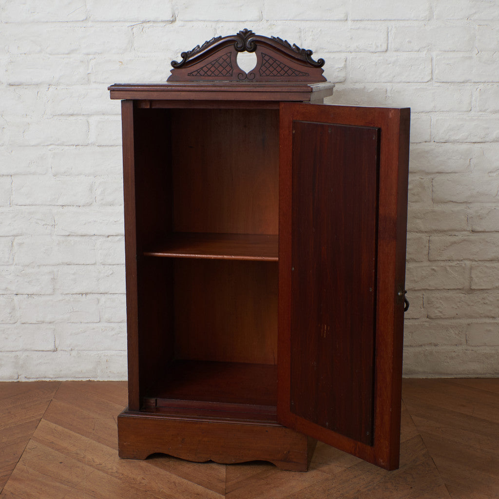 英国アンティーク ウォールナット材 スモールキャビネット
