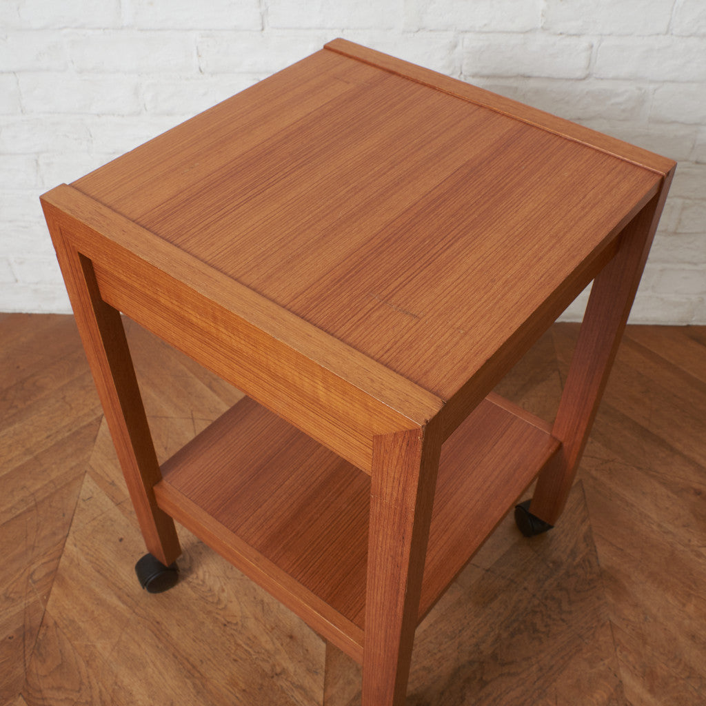 ジャパンヴィンテージ キャスター付き サイドテーブル