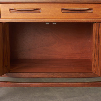 Fresco 脚付きサイドボード (4072)