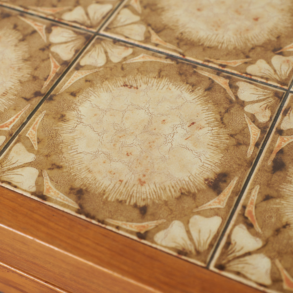 デンマーク製 タイルトップ ネストテーブル