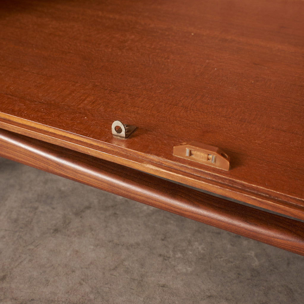 Danish ワードローブ