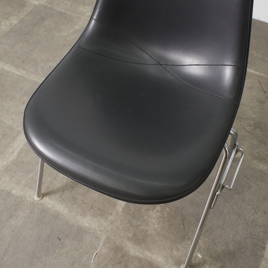 サイドシェルチェア スタッキングベース