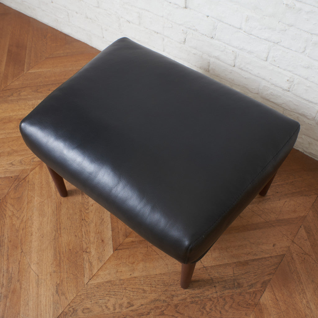 HORSE SHOE オットマン