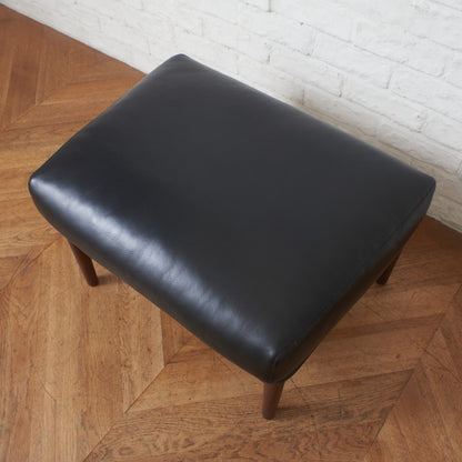 HORSE SHOE オットマン