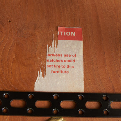 ヴィンテージ クエーカーアームチェア/ラウンドゴールドラベル