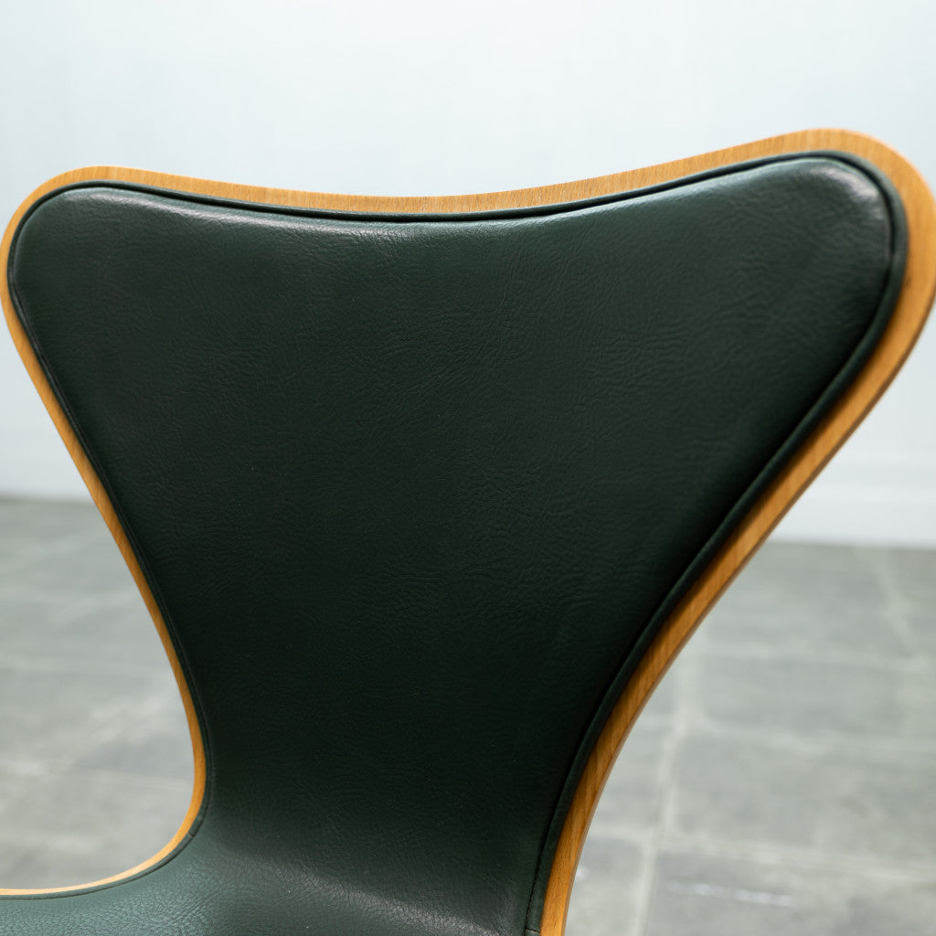 セブンチェア / フロントパディング