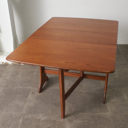 Fresco ドロップリーフゲートレッグテーブル