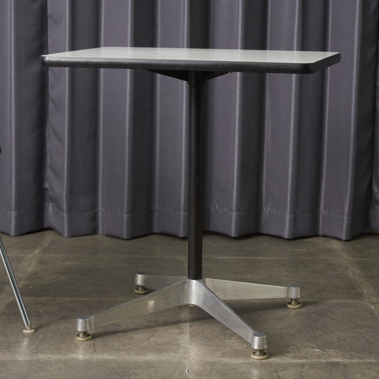 イームズ コントラクトベース テーブル