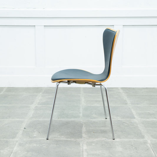 セブンチェア / フロントパディング