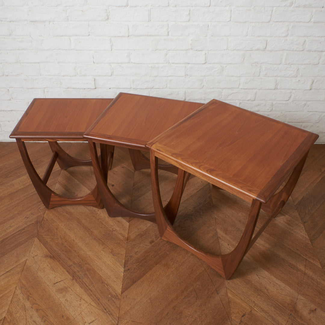 Astro ネストテーブル