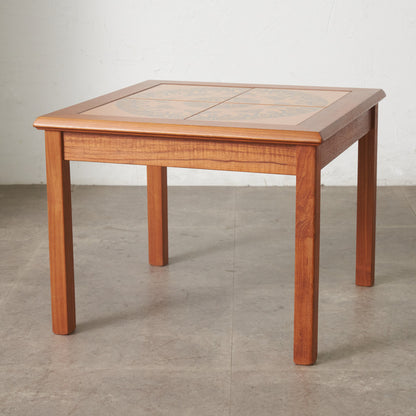デンマーク製 ヴィンテージ タイルトップ コーヒーテーブル