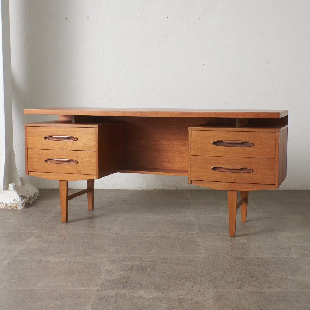 英国ヴィンテージ ドレッシングデスク