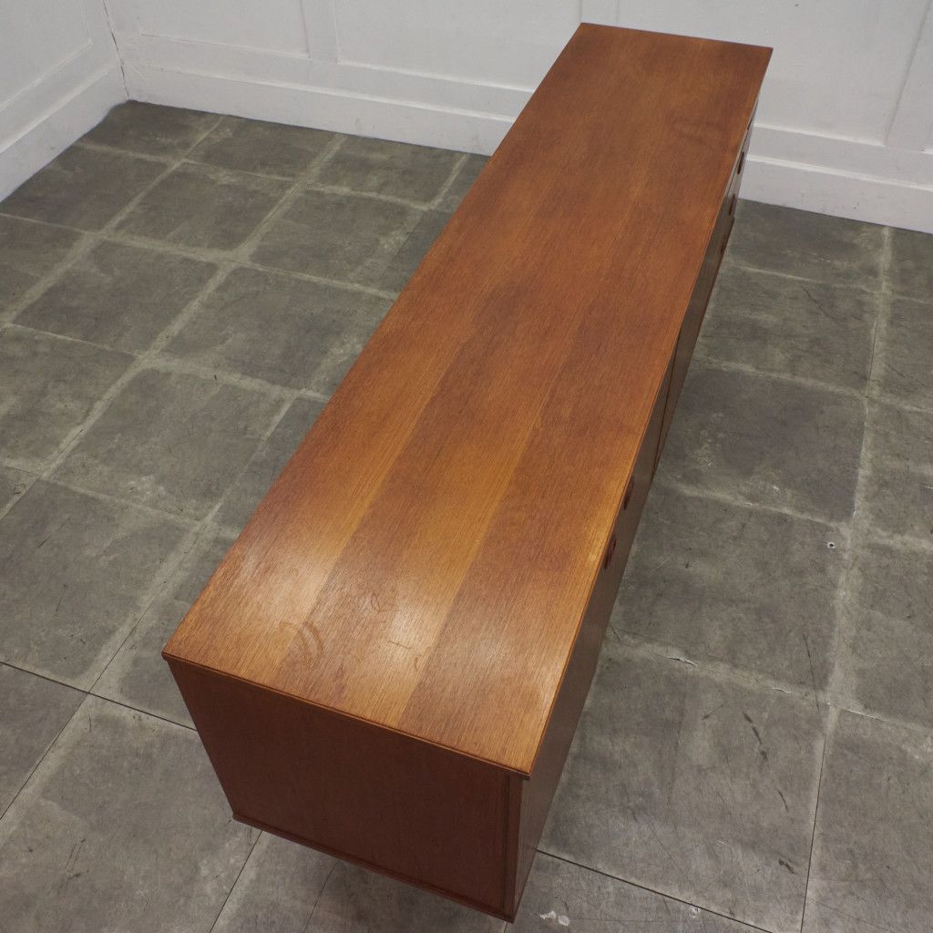 イギリス ヴィンテージ サイドボード