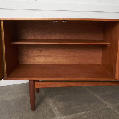 イギリス ヴィンテージ サイドボード