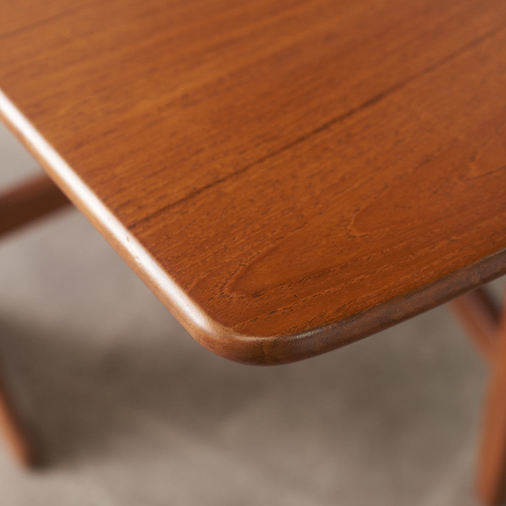 Fresco ドロップリーフゲートレッグテーブル