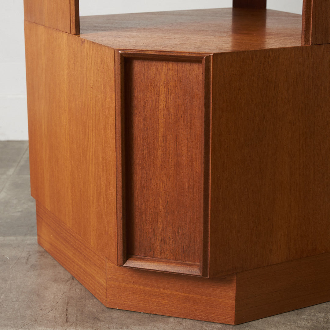 Poliform ベッドサイドキャビネット　イタリア製　ヴィンテージ 北欧スタイル ヴィンテージ バーキャビネット 収納家具