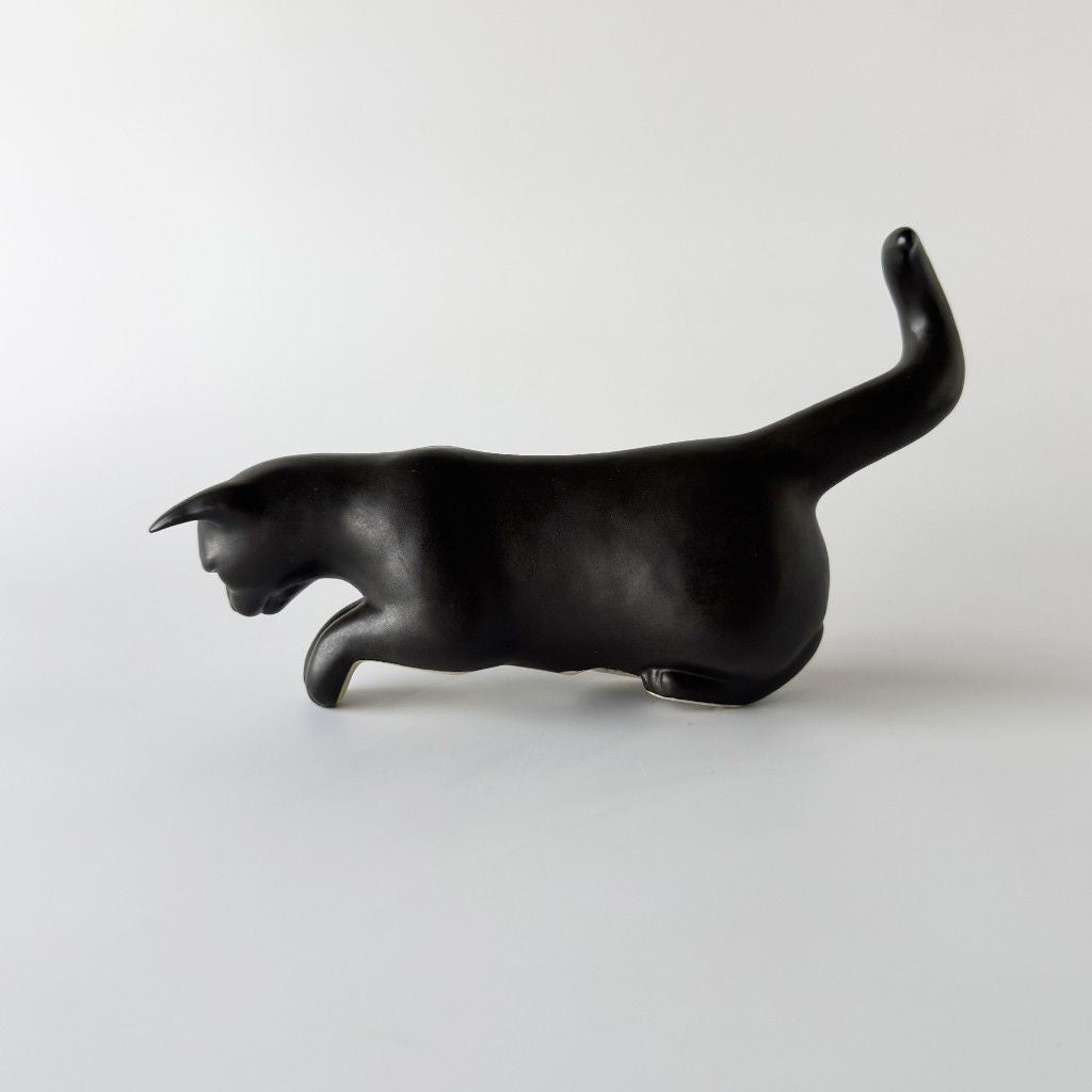 英国ヴィンテージ 黒猫のフィギュリン