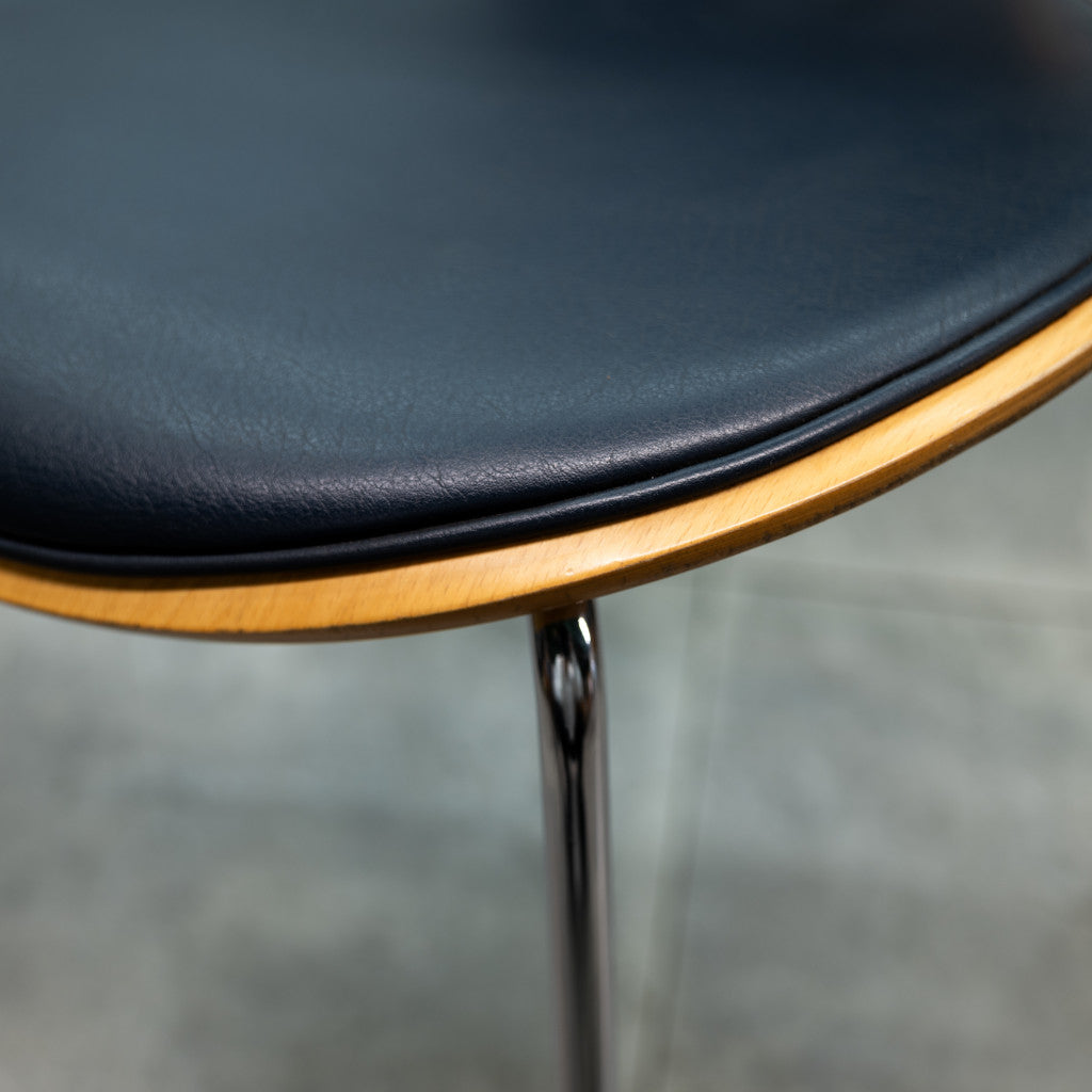 セブンチェア / フロントパディング