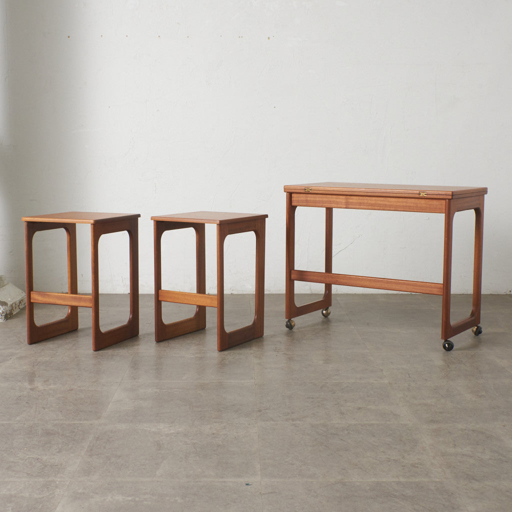 ヴィンテージ 拡張式天板付き ネストテーブル – rocca rocca