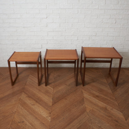 Quadrille ヴィンテージ ネストテーブル