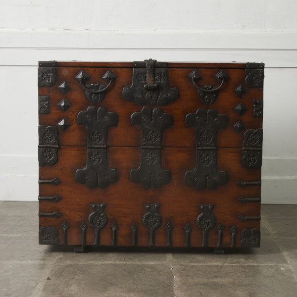 李朝家具 無垢材古鉄金具 半閉櫃 – rocca rocca
