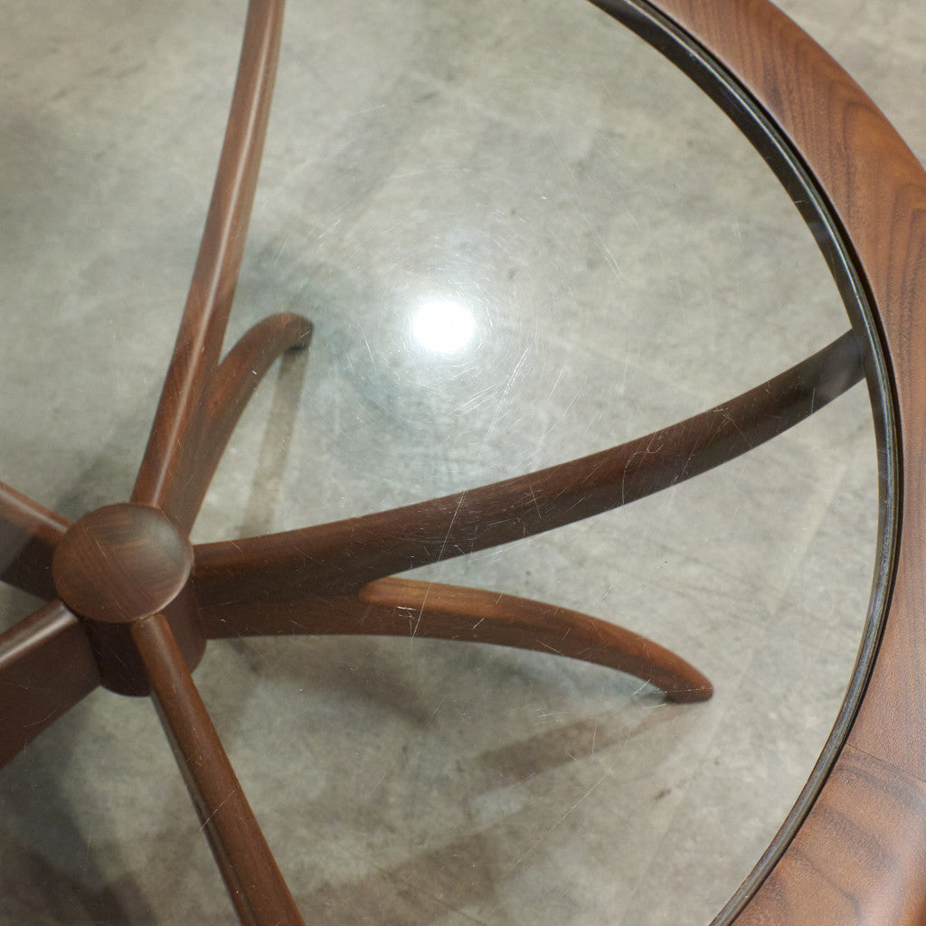 スパイダーコーヒーテーブル