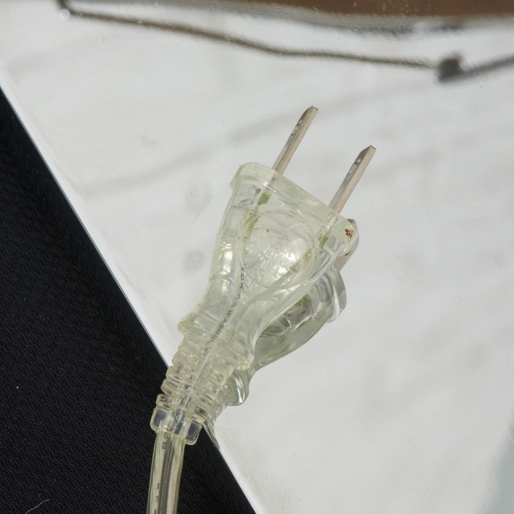 KELVIN T ADJUSTABLE デスクライト