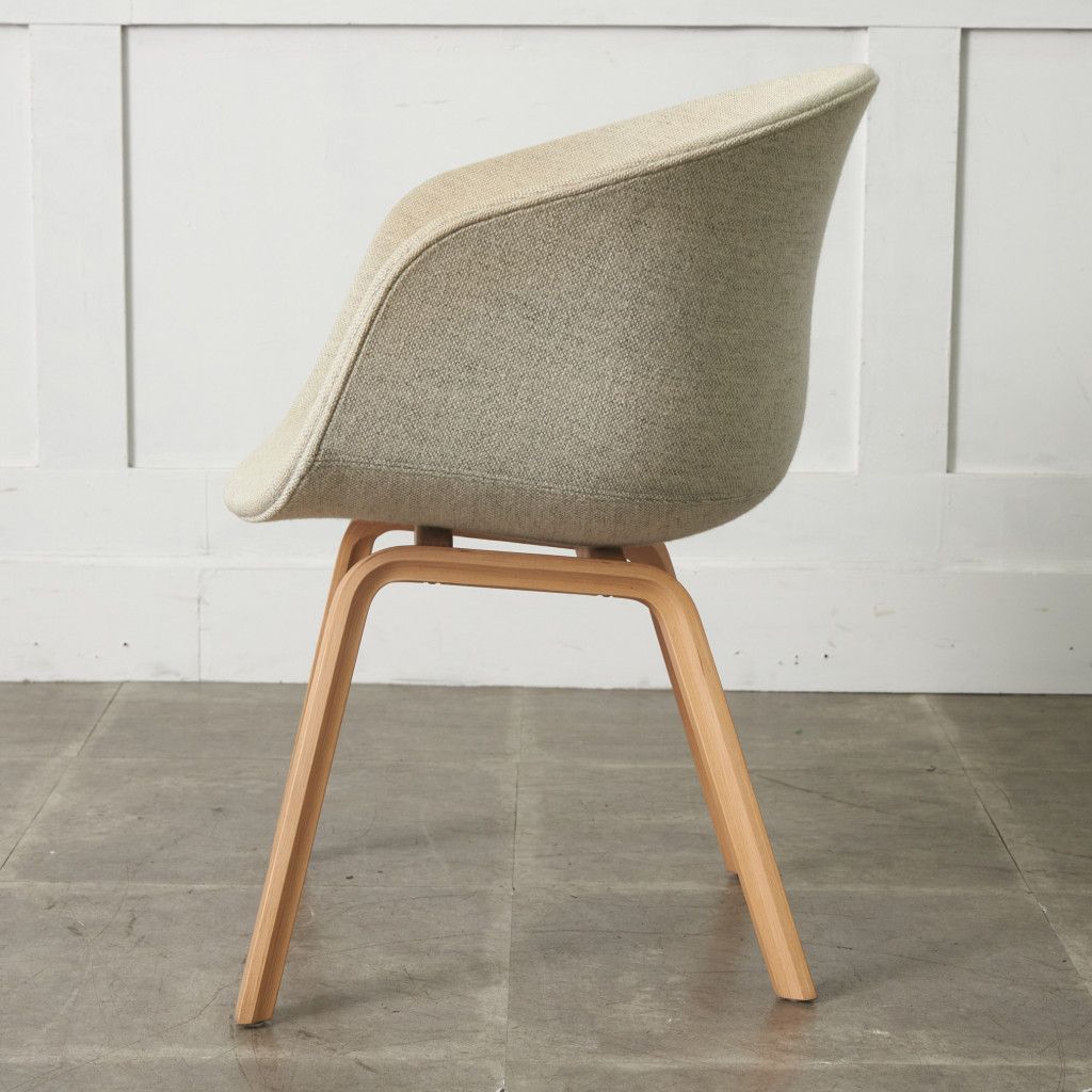 ABOUT A CHAIR アバウト ア チェア