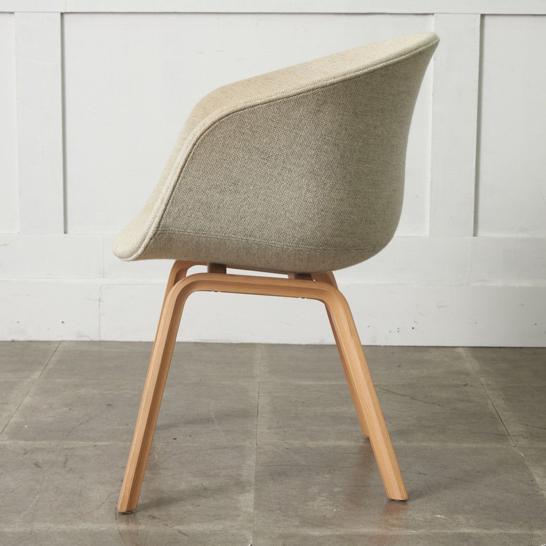 ABOUT A CHAIR アバウト ア チェア